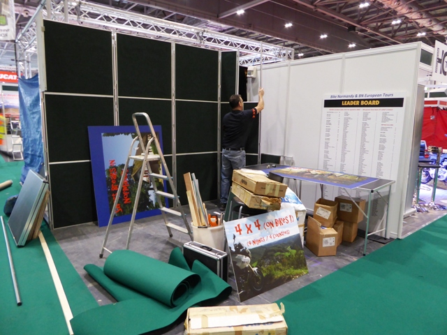 build our stand...