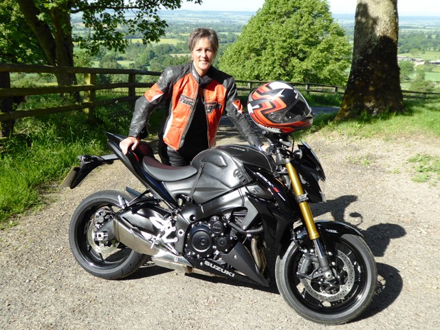 Jen with her new naked GSXS1000
