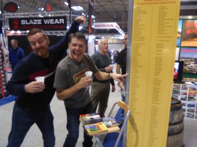It's trouble! Tom & Ken arrive!