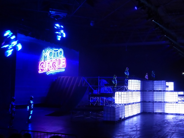 See the Moto Cirque display